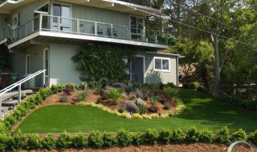 Synthetic grass installation in front yard in Belvedere, CA