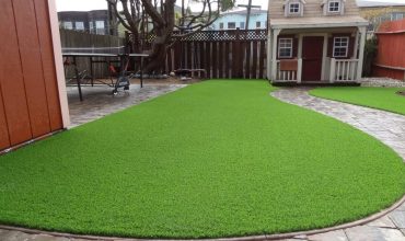 Beautify your backyard with artificial turf