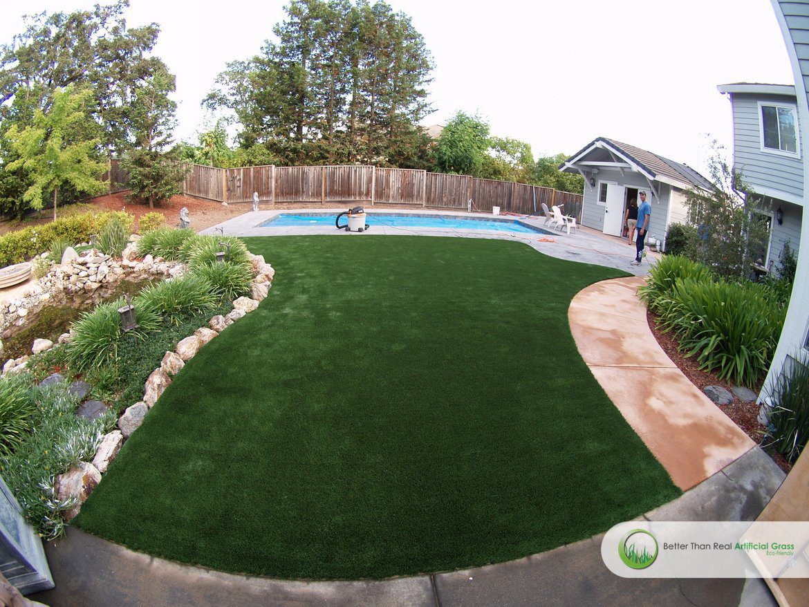 Artificial Grass Around Swimming Pools