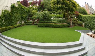 The synthetic grass and the harmony with environment