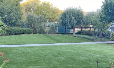 4 Reasons to Install Artificial Grass in Green Areas