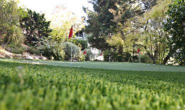 Five steps to selecting the best artificial grass for your putting green