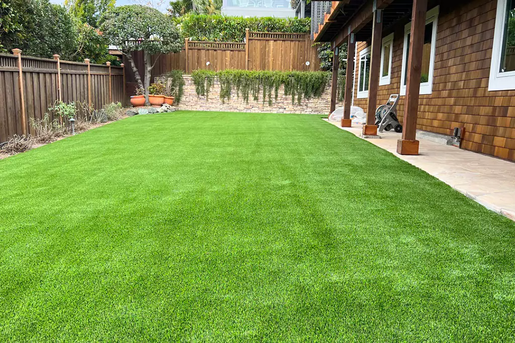 Why You Should Switch from Natural Grass to Artificial Lawn